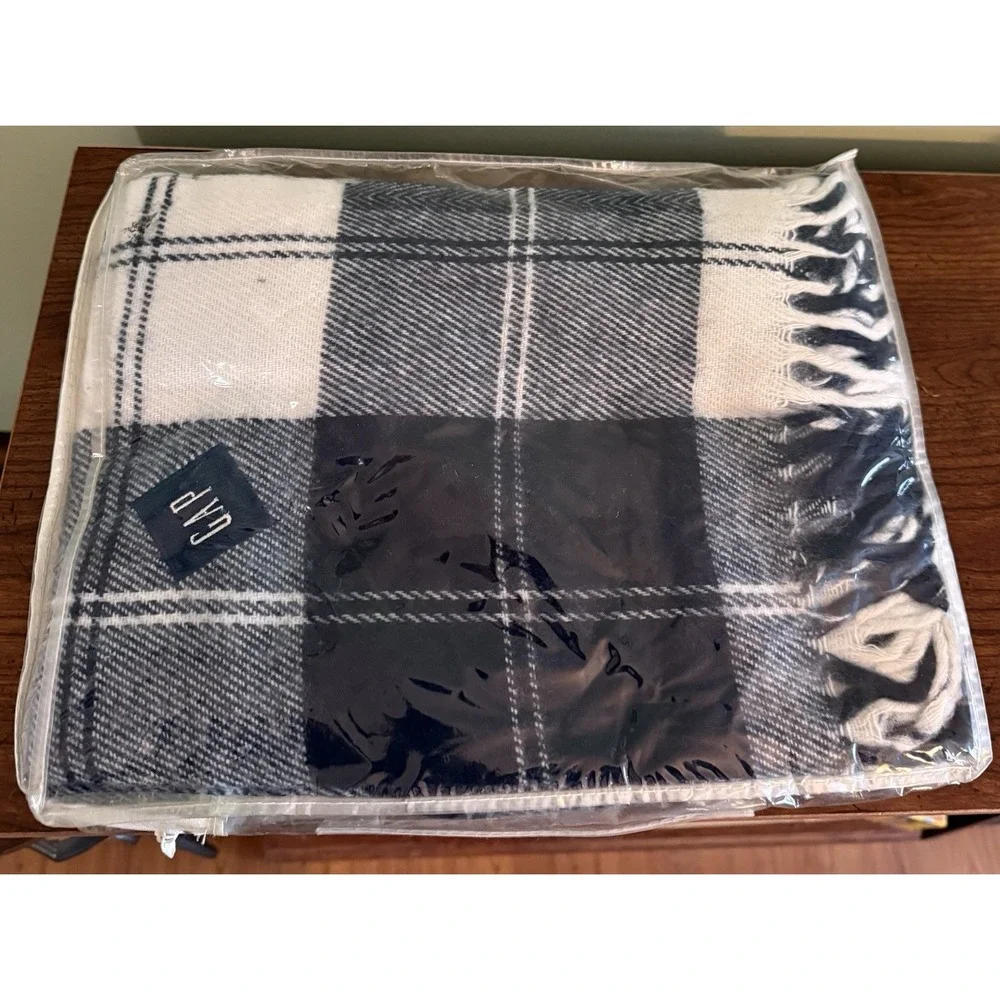 VINTAGE  Gap Faribo FRINGED Pal-A-Robe Blue Plaid PONCHO‎ ROBE 50X72 New Rare